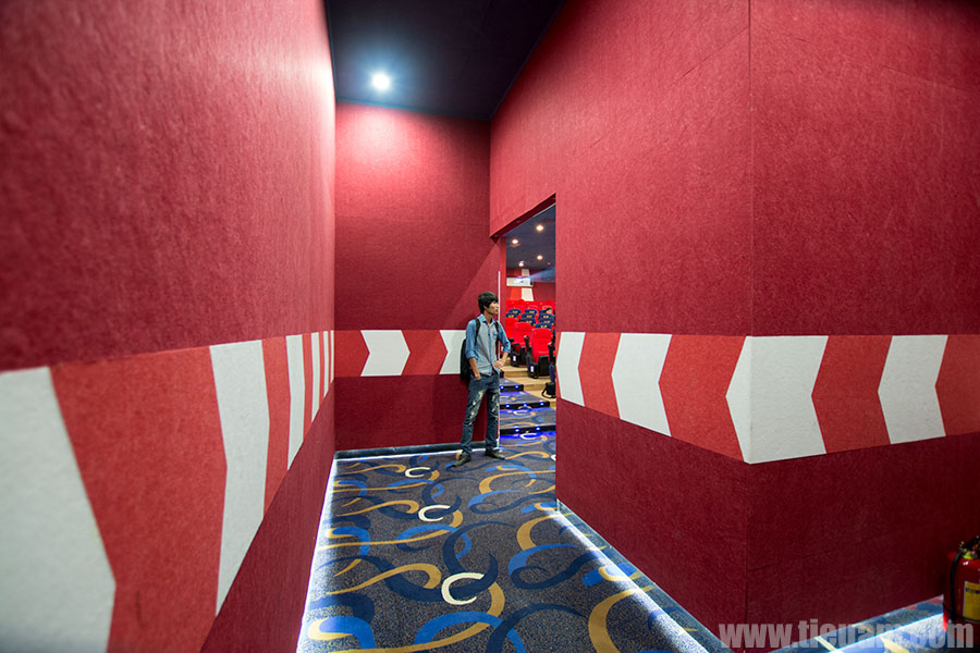 Hành lang phòng chiếu phim